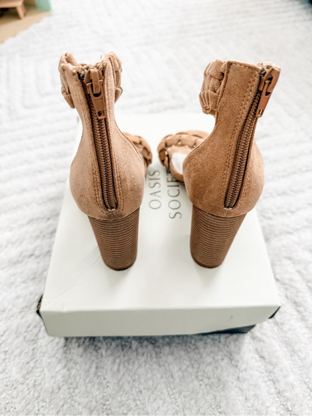 The Melody Braided Two Band Nude Heels - Size 7 - Picture 5 of 8